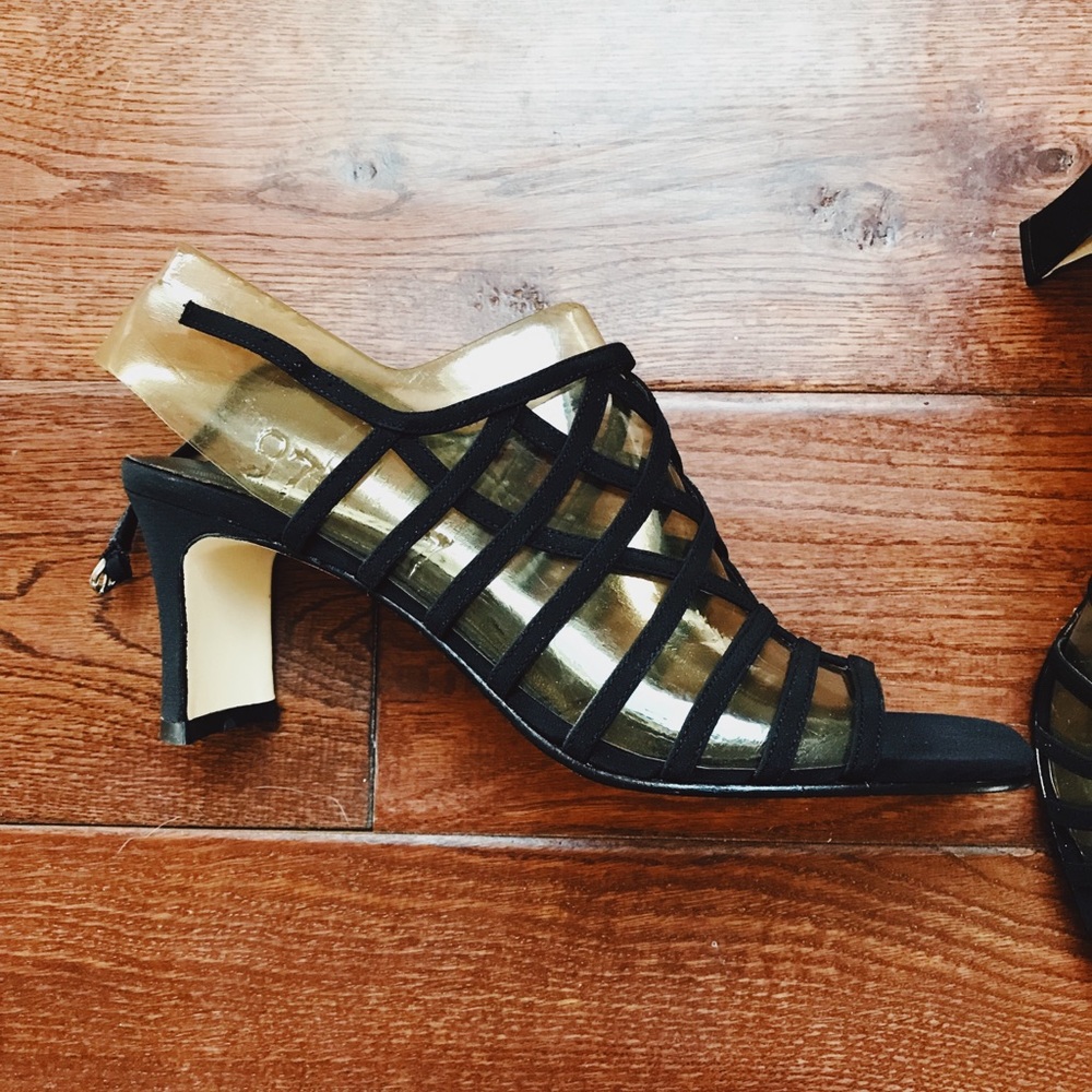 Sam and Libby Heel Sandal Black Size 6.5